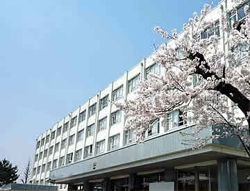 狛江高等学校